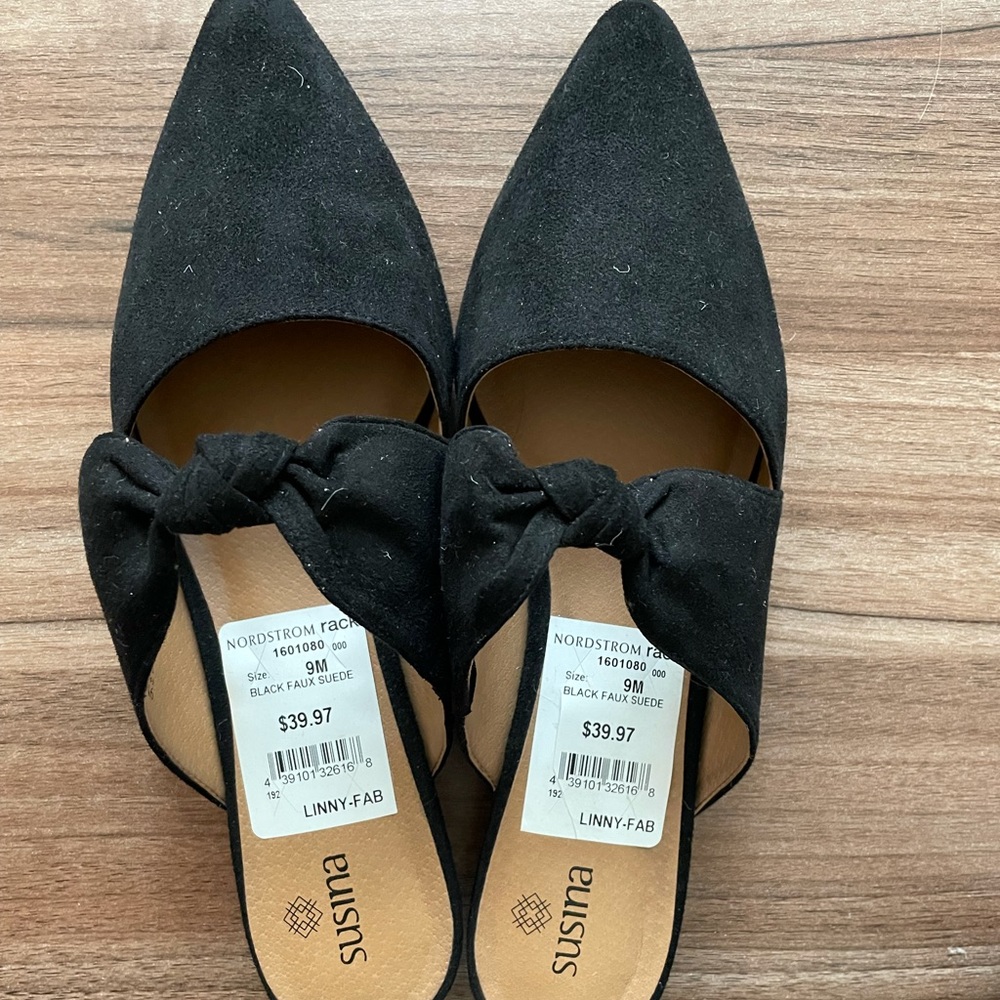 NWT Black Flats